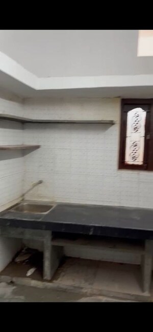 Furnished Amenities in 2 BHK Villa at Thaltej – for Rent