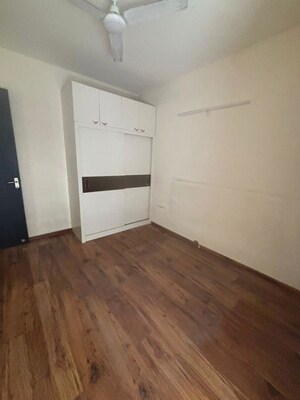 Room in 3 BHK Apartment at Sohna Sector 36 – for Rent