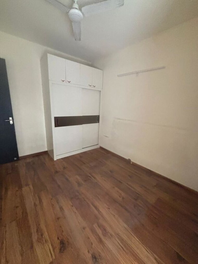 Room, sohna sector 36 3 Bedroom 1081 Sq.Ft. Apartment In Sohna Sector 36 Gurgaon 10467408