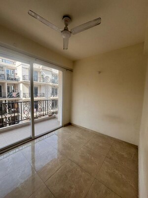 Room in 3 BHK Apartment at Sohna Sector 36 – for Rent