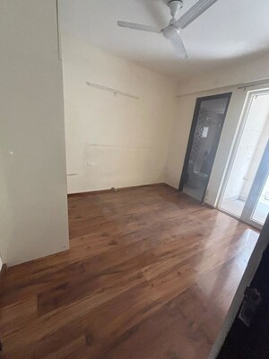 Room in 3 BHK Apartment at Sohna Sector 36 – for Rent