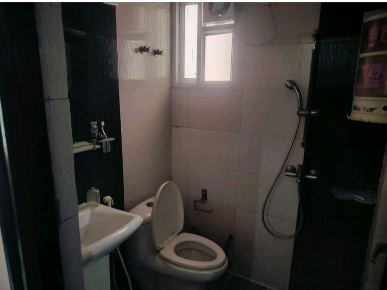Bathroom, proview-technocity 3 Bedroom 1335 Sq.Ft. Apartment In Chi V Greater Noida Greater Noida 10408291