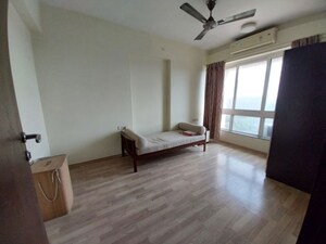 Room in 3 BHK Apartment at Hiranandani Gardens Octavius, Powai – for Rent
