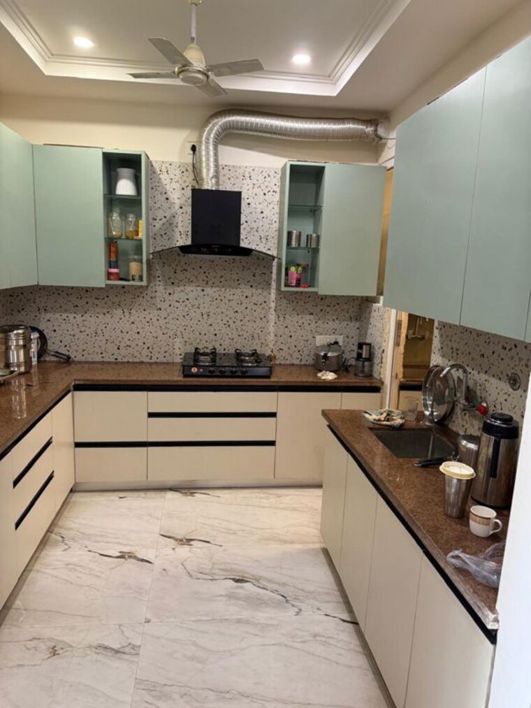 Kitchen, aura-homes 3 Bedroom 185 Sq.Yd. Apartment In Patiala Road Zirakpur 10467413