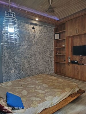 Room in 2 BHK Apartment at Mahagun Mywoods II, Sector 16c Greater Noida – for Rent