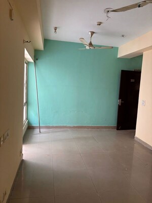 Room in 2 BHK Apartment at Mahagun Mywoods II, Sector 16c Greater Noida – for Rent