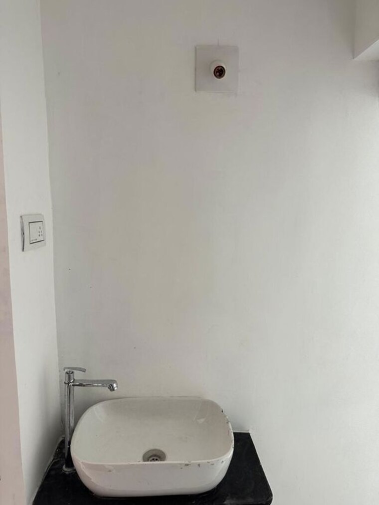 Bathroom, satellite 3.5 Bedroom 2250 Sq.Ft. Villa In Satellite Ahmedabad 10467535