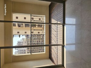 Room in 3 BHK Apartment at Lodha Bellagio, Powai – for Rent