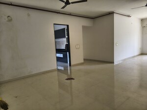 Room in  Apartment at Malad East – for Sale
