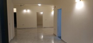 Room in 4 BHK Apartment at Regency Liqury, Lavelle Road – for Rent