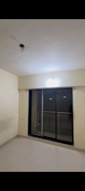 Room in 1 BHK Apartment at Kurla West – for Rent