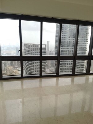 Room in 3 BHK Apartment at Lodha The Park, Worli – for Rent
