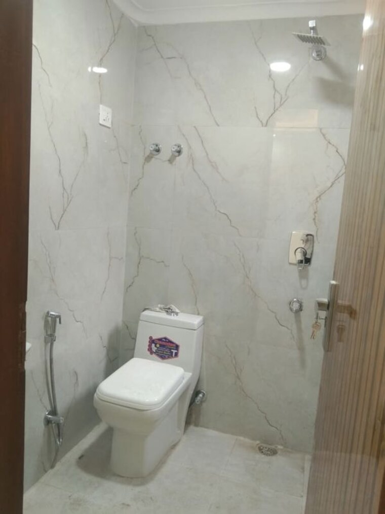 Bathroom, mehrauli 3 Bedroom 1200 Sq.Ft. Builder Floor In Mehrauli Delhi 10467731