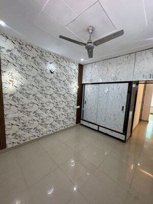 Room in 2.5 BHK Builder Floor at Guru Nanak Enclave, Dhakoli – for Sale