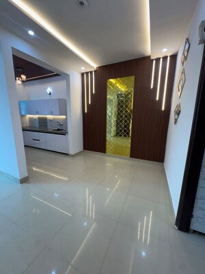 Room in 2.5 BHK Builder Floor at Guru Nanak Enclave, Dhakoli – for Sale