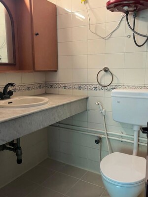 Bathroom in 3 BHK Penthouse at Keystone Manor, Richards Town – for Sale