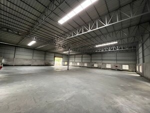 Parking in  Warehouse at Begur – for Rent