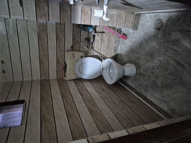 Bathroom, mayur vihar 1.5 Bedroom 415 Sq.Ft. Builder Floor In Mayur Vihar Delhi 10467776