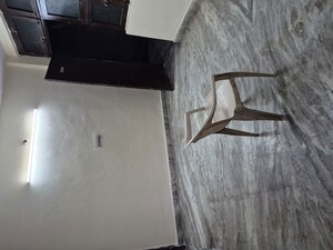 Furnished Amenities in 1.5 BHK Builder Floor at Mayur Vihar – for Rent