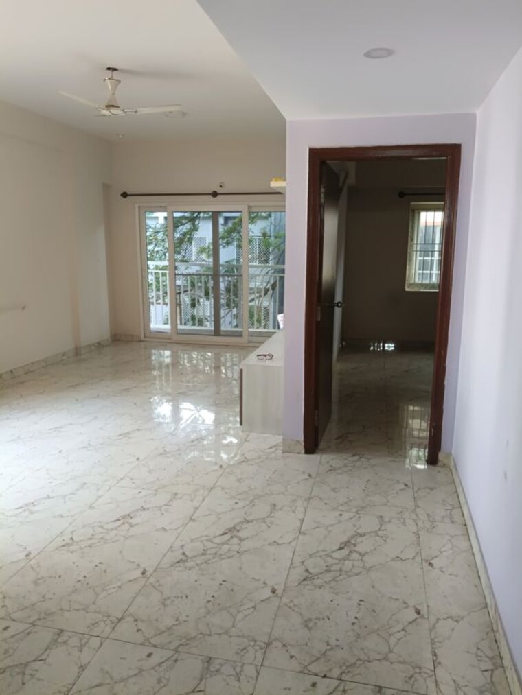 Room, embassy-icon 2 Bedroom 1250 Sq.Ft. Apartment In Infantry Road Bangalore 10272941