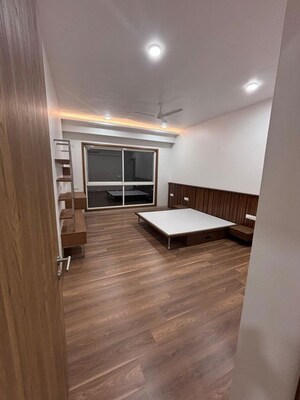 Room in 4 BHK Apartment at SNN Clermont, Hebbal – for Rent