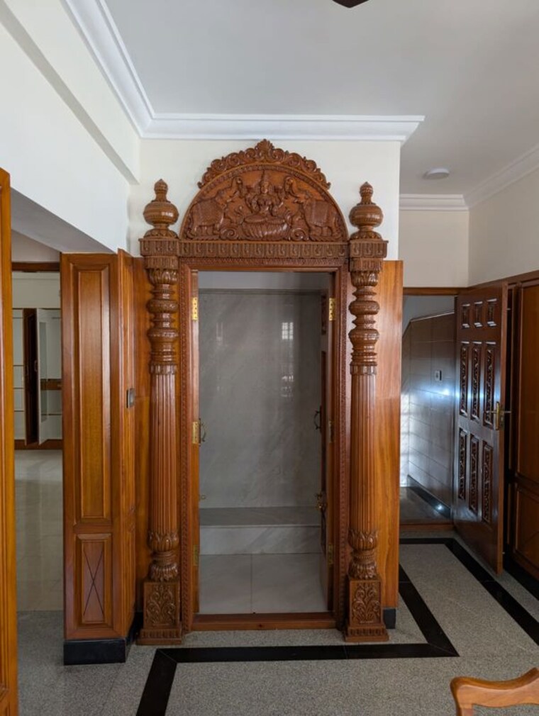 Master Bedroom, ganesh-krupa-sadhashiv-nagar 5 Bedroom 3600 Sq.Ft. Independent House In Sadashiva Nagar Bangalore 10194419