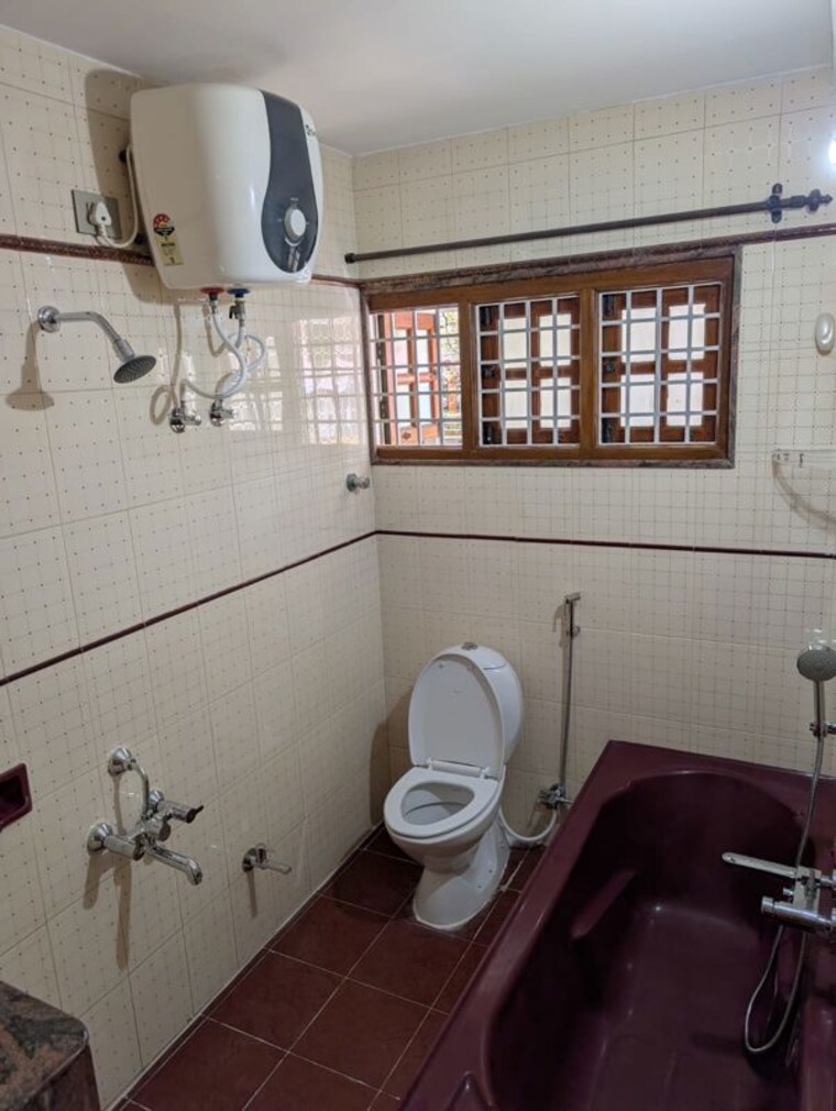 Bathroom, ganesh-krupa-sadhashiv-nagar 5 Bedroom 3600 Sq.Ft. Independent House In Sadashiva Nagar Bangalore 10194419