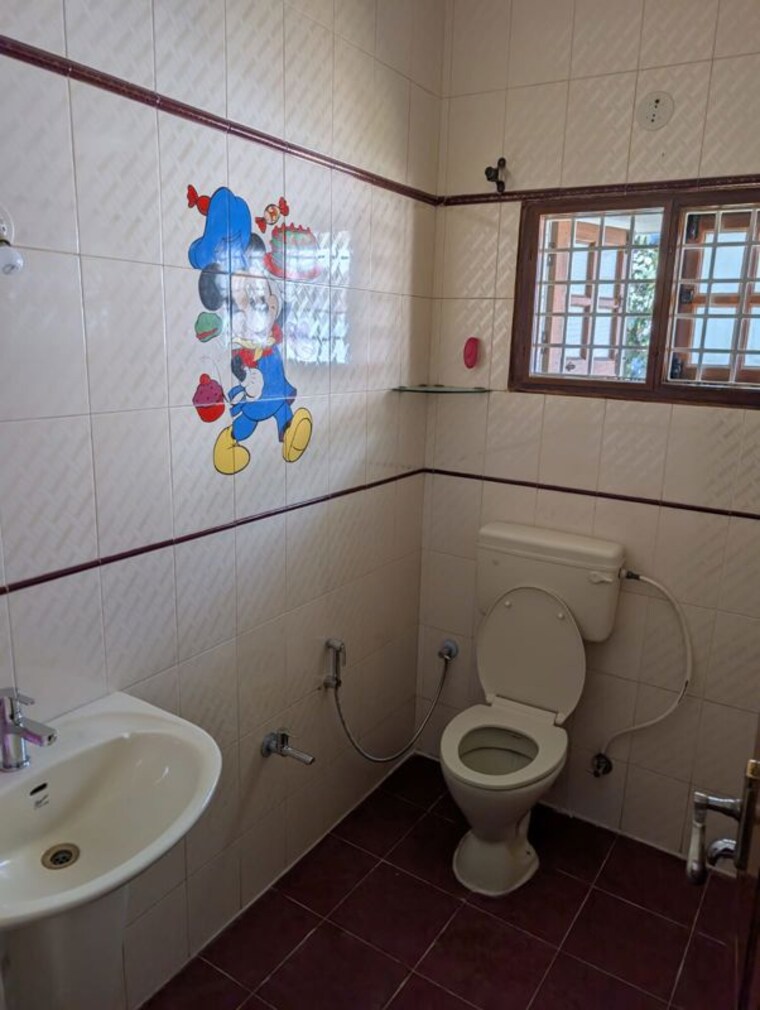 Attached Bathroom, ganesh-krupa-sadhashiv-nagar 5 Bedroom 3600 Sq.Ft. Independent House In Sadashiva Nagar Bangalore 10194419