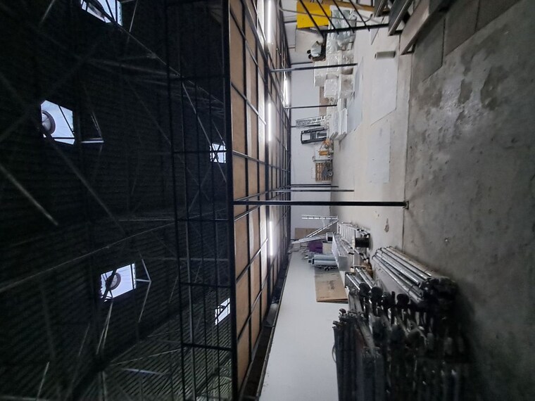 Balcony, kudlu gate Commercial Warehouse 5000 Sq.Ft. In Kudlu Gate Bangalore 10467814