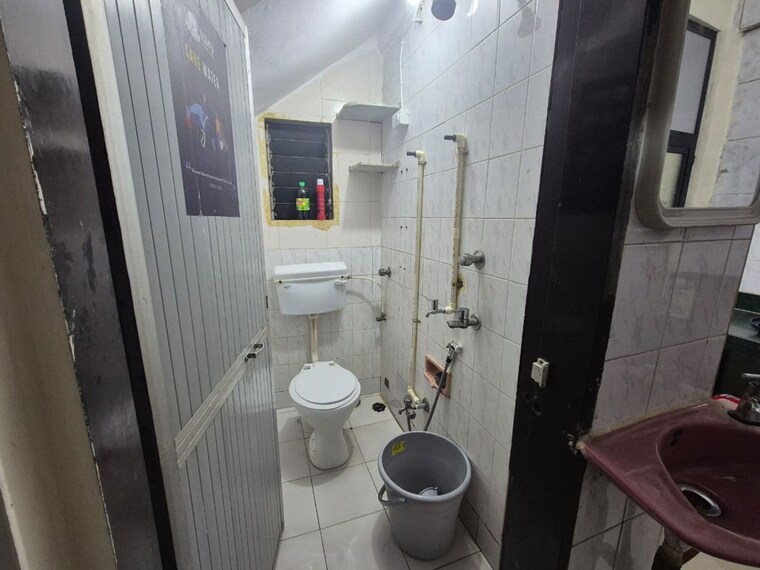 Bathroom, unnat nagar Pg For Boys & Girls In Unnat Nagar 10467816