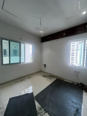 Room in 3 BHK Apartment at Aparna Zenon, Puppalaguda – for Rent