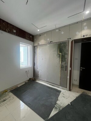 Room in 3 BHK Apartment at Aparna Zenon, Puppalaguda – for Rent