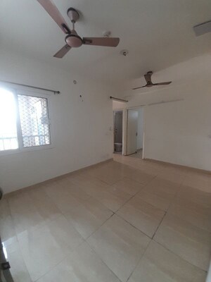 2 BHK Apartment For Rent in Panchsheel Greens, Sector 16 Greater Noida