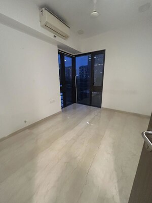 Room in 2 BHK Apartment at Lodha The Park, Worli – for Rent
