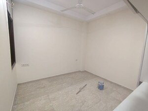 Room in 3 BHK Builder Floor at Malviya Nagar – for Rent