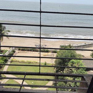 Staircase in 2 BHK Apartment at Pyramid Apartment, Andheri West – for Rent