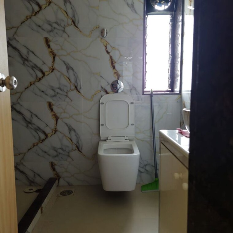 Bathroom, pyramid-apartment 2 Bedroom 850 Sq.Ft. Apartment In Andheri West Mumbai 10467857