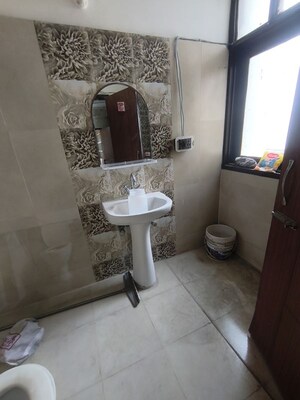 Bathroom in 5 BHK Apartment at Ambala Highway – for Rent