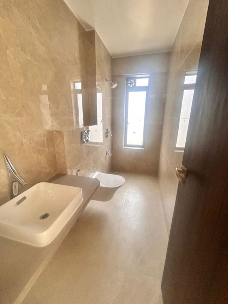 Bathroom, manohar-apartment 2.5 Bedroom 870 Sq.Ft. Apartment In Bandra West Mumbai 10467883