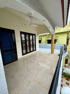 3 BHK Builder Floor For Rent in Jakhan