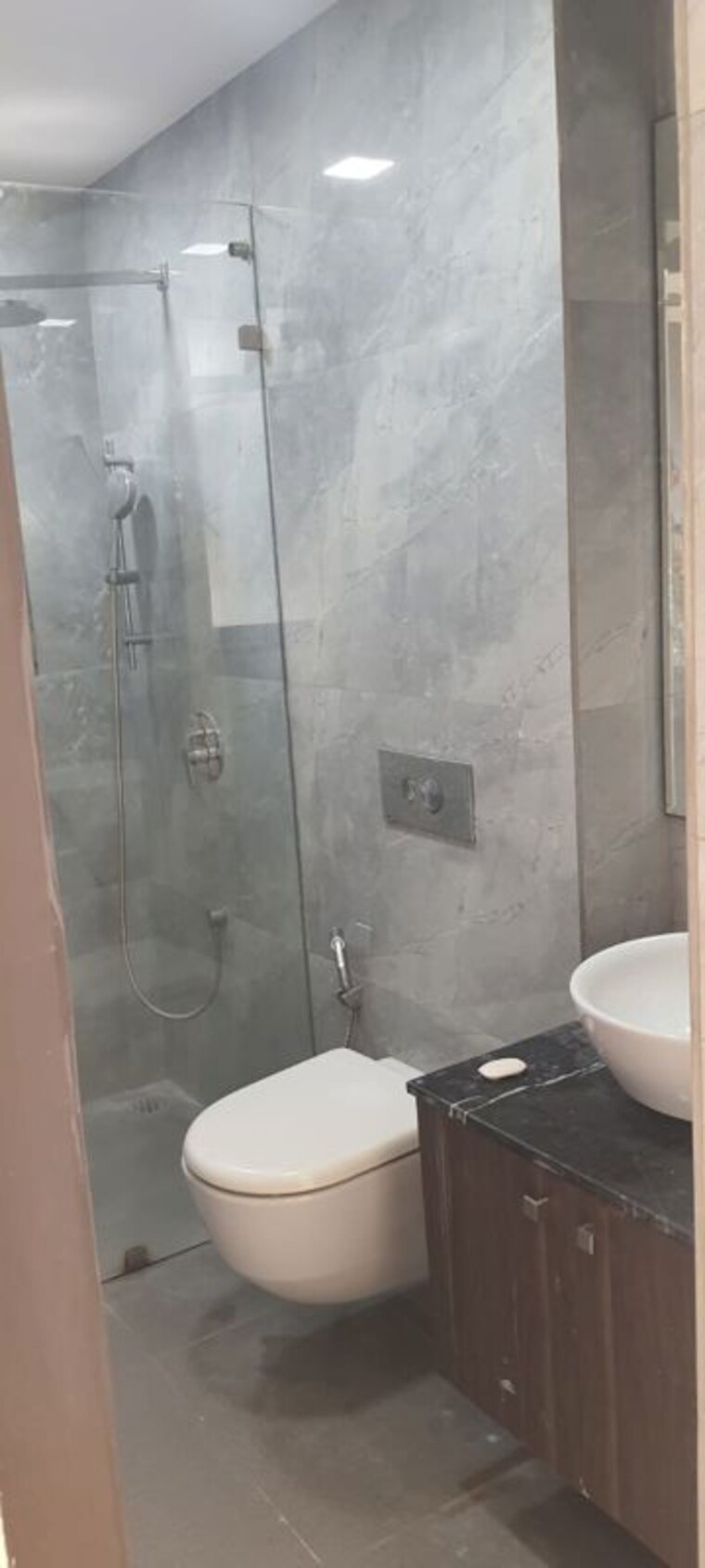 Bathroom, man-shanti-sadan 3 Bedroom 1250 Sq.Ft. Apartment In Bandra West Mumbai 10467892