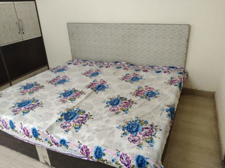 Bedroom, vasant-apartments 1 RK 350 Sq.Ft. Builder Floor In Sector 13 Gurgaon 10467887