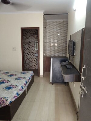 1 RK Builder Floor For Rent in Vasant Apartments, Sector 13