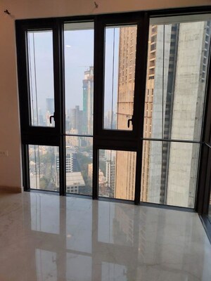 Room in 3 BHK Apartment at Lodha The Park, Worli – for Rent