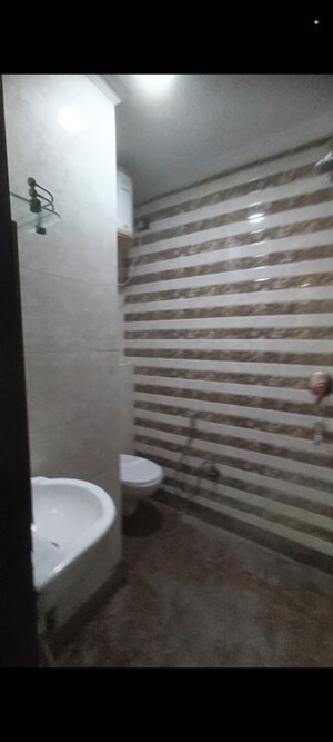Bathroom in 1 BHK Builder Floor at Malviya Nagar – for Rent