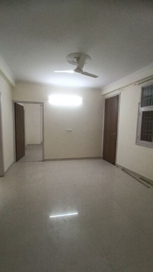 Room in 3 BHK Builder Floor at Malviya Nagar – for Rent