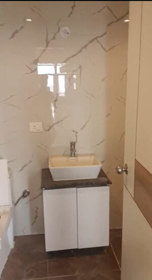Bathroom in 3 BHK Apartment at Kinauni Village – for Rent