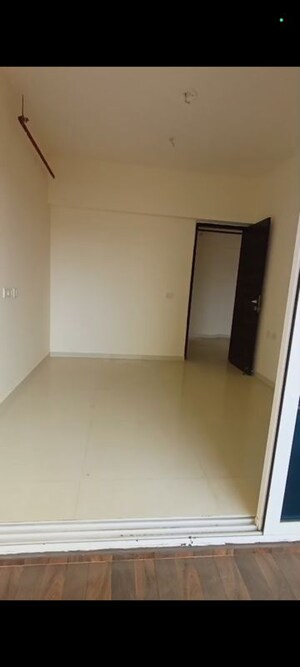 Room in 2 BHK Apartment at Gauri Excellency, Kandivali West – for Rent