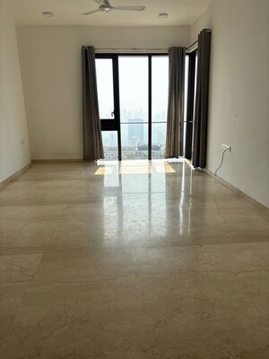 Room in 2 BHK Apartment at Lodha The Park, Worli – for Rent