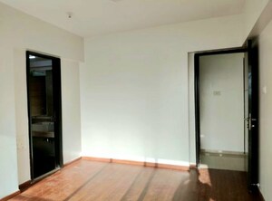 Room in 2 BHK Apartment at Runwal Anthurium, Mulund West – for Rent